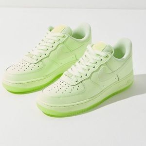 Neon Nike AF1